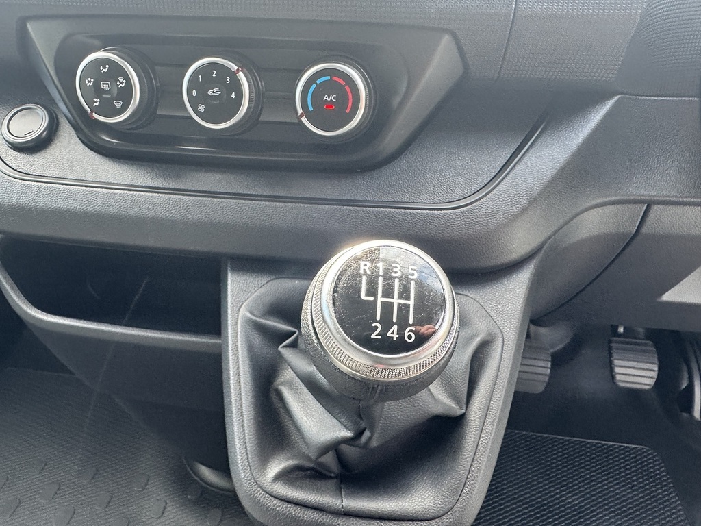Renault Trafic 2.0 Dci Blue Sl30 Advance Panel Van Man Grey #3
