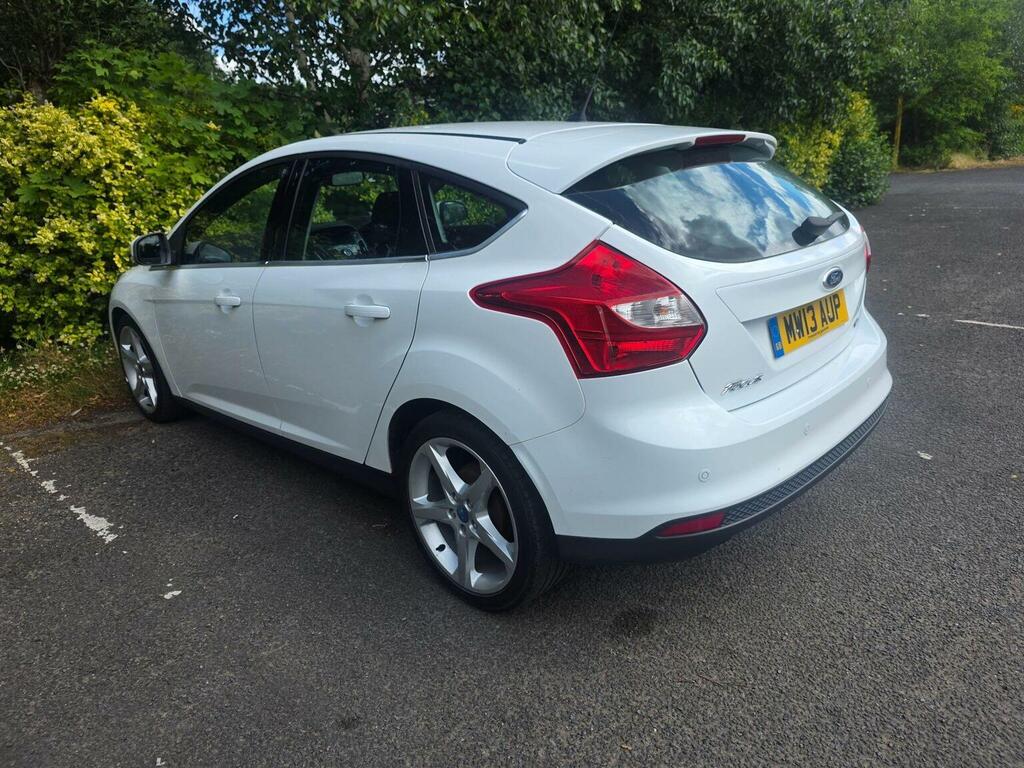 Ford Focus Hatchback 1.0T Ecoboost Titanium Euro 5 Ss MW13AUP White #5