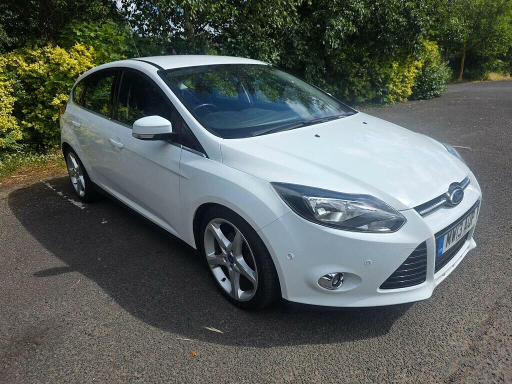 Ford Focus Hatchback 1.0T Ecoboost Titanium Euro 5 Ss White