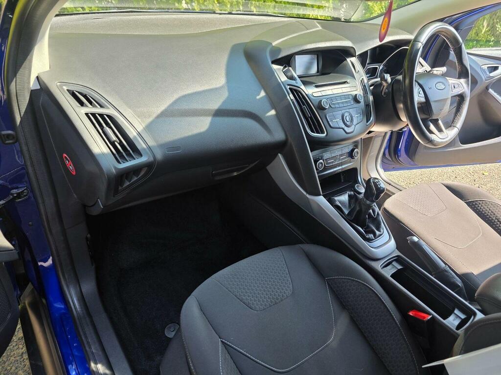 Ford Focus Black #10