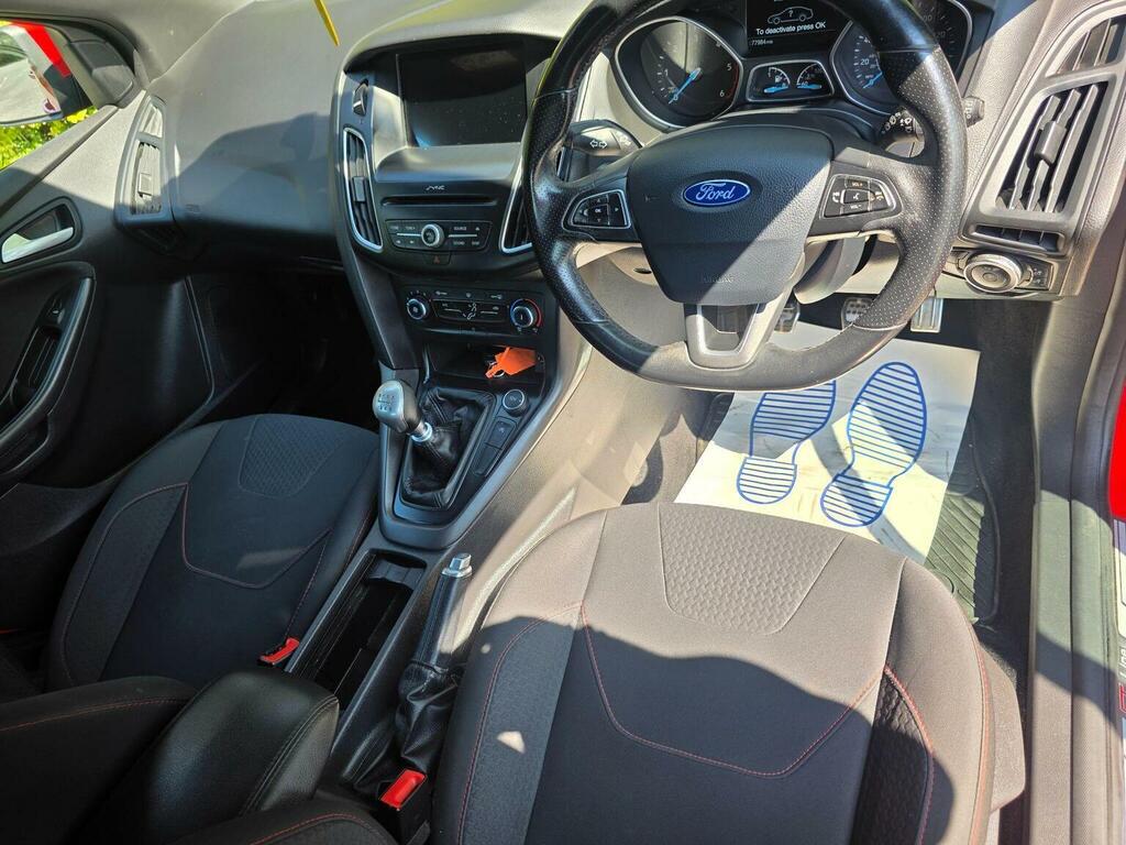 Ford Focus Focus Zetec Black #9