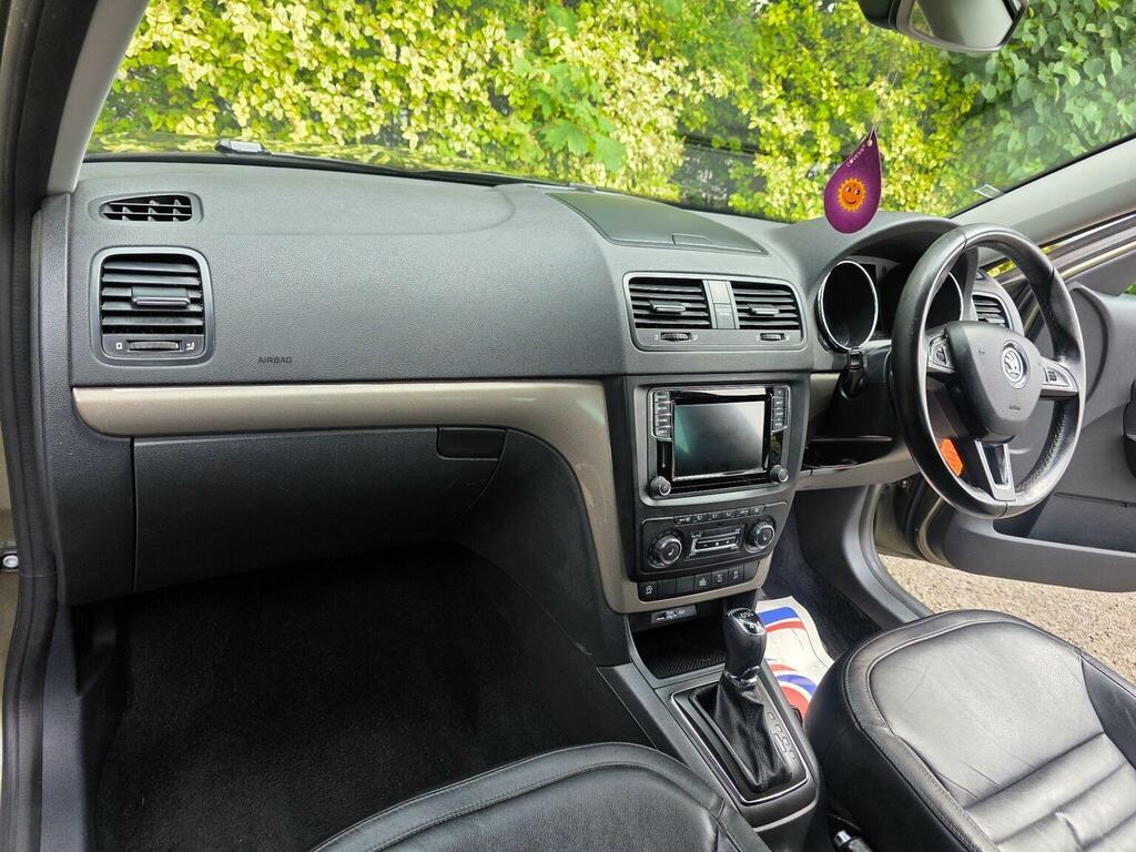 Skoda Yeti Se Green #12