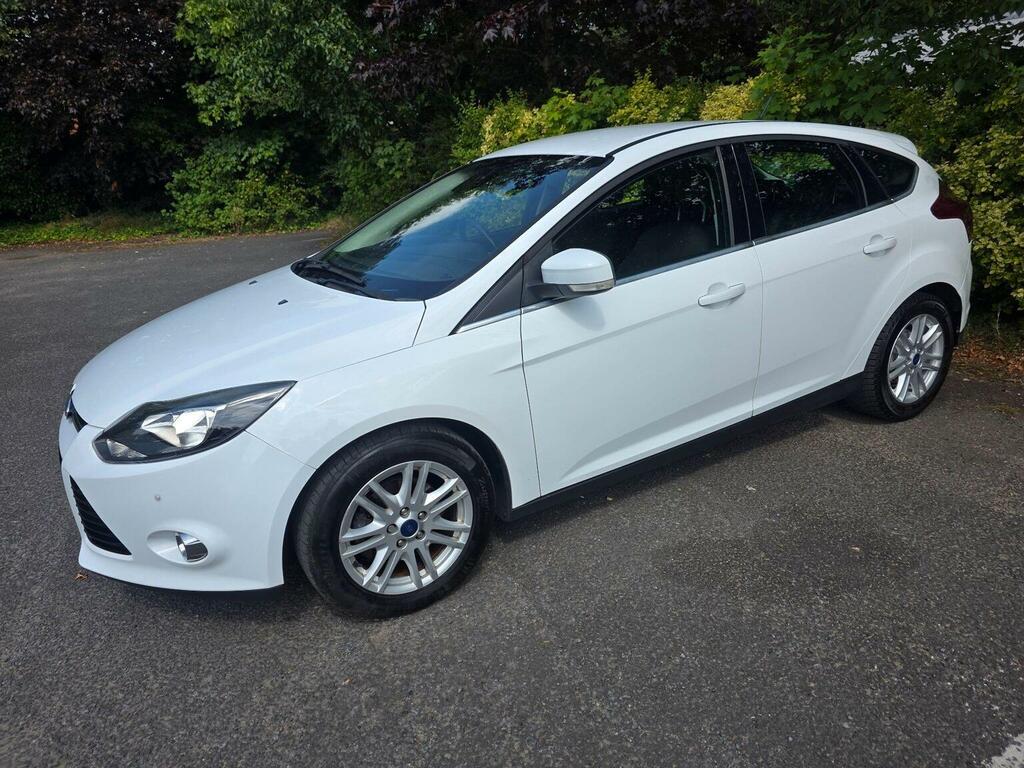 Ford Focus Hatchback 1.0T Ecoboost Titanium Euro 5 Ss AY63VJP White #4
