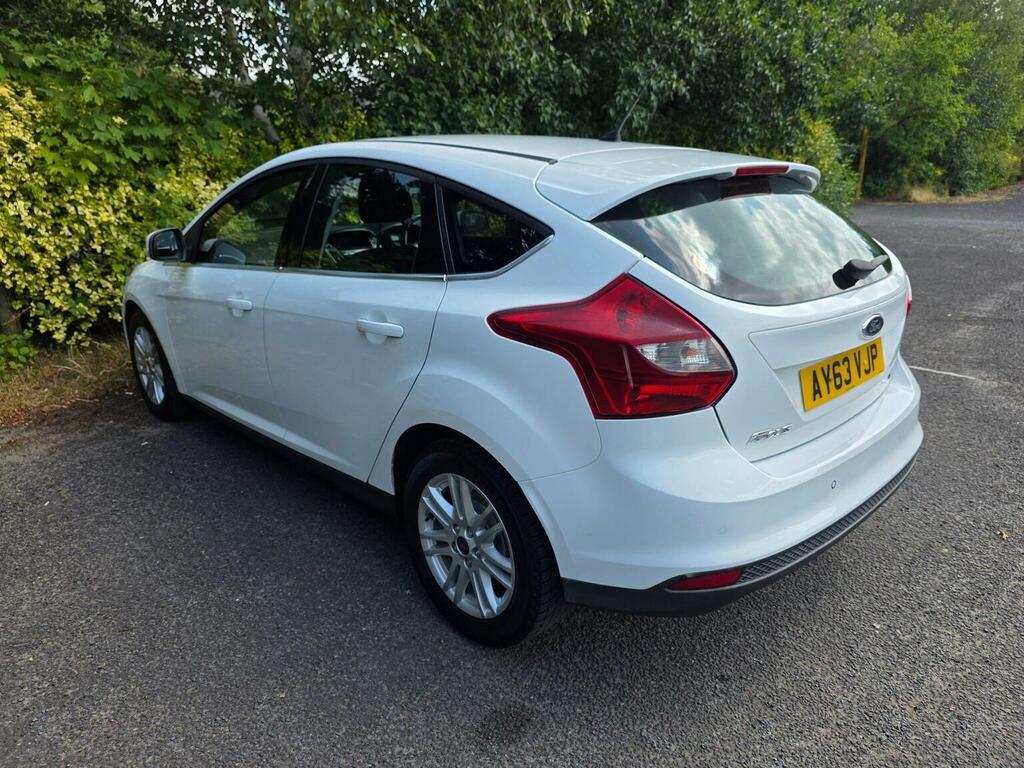 Ford Focus Hatchback 1.0T Ecoboost Titanium Euro 5 Ss AY63VJP White #5
