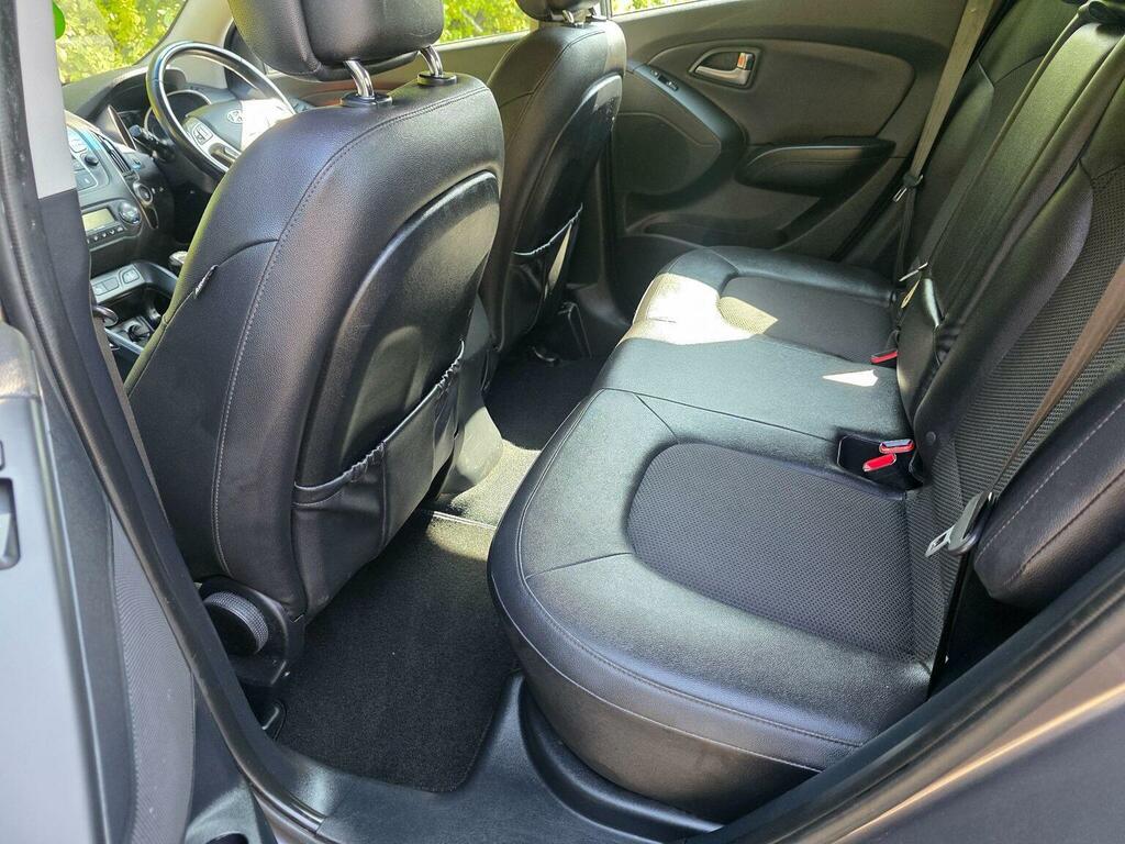 Hyundai Ix35 Crdi Premium Blue Drive Black #11