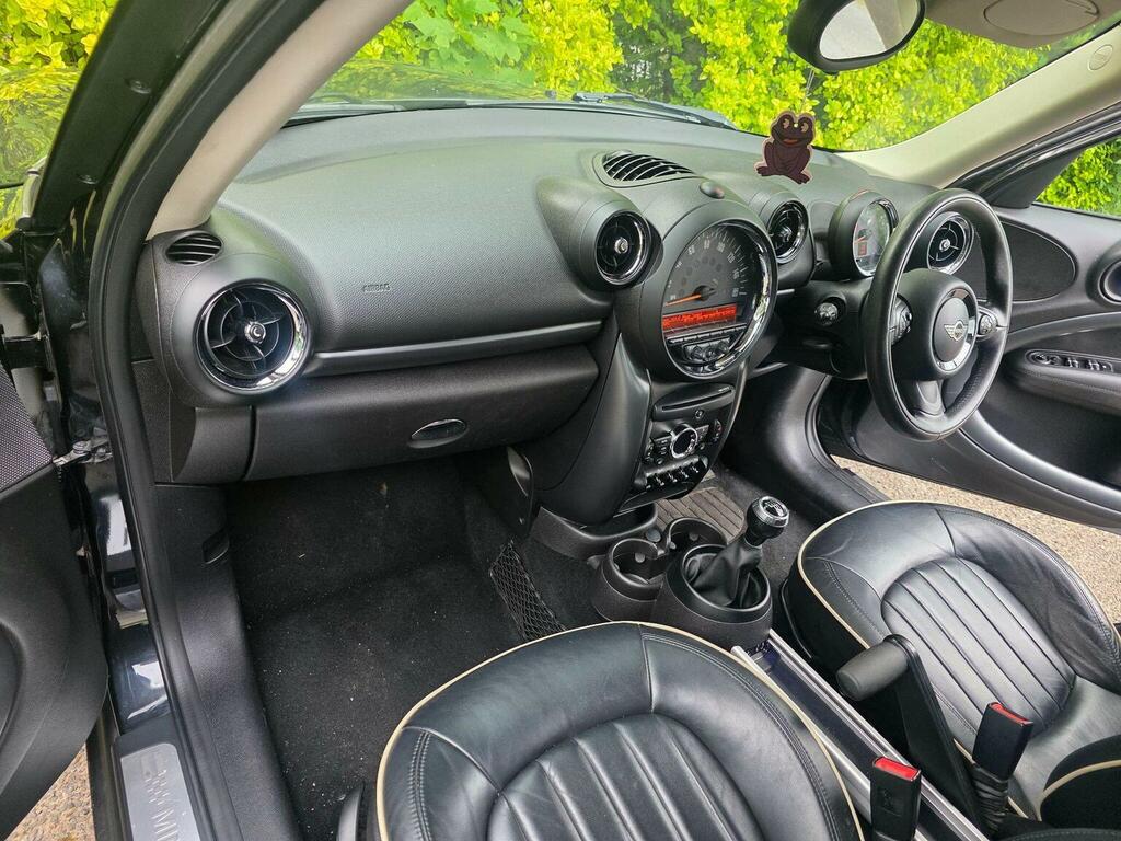 Mini Countryman 1.6 Cooper D All4 112 Bhp Red #9