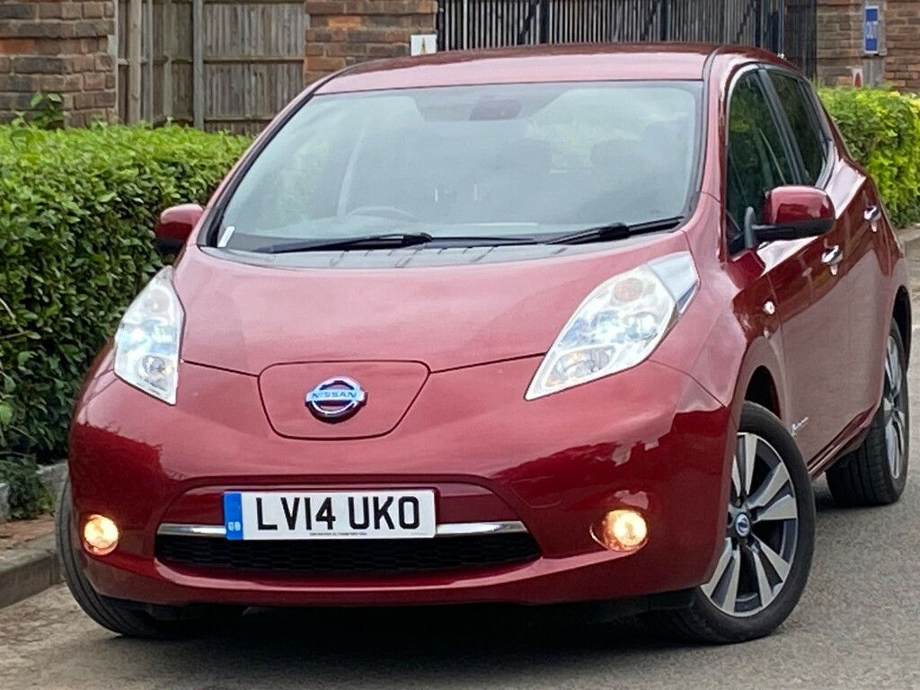 Nissan Leaf 24Kwh Tekna Red