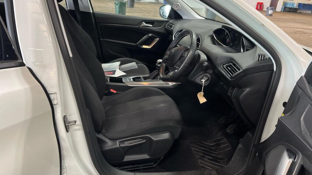Peugeot 308 Hatchback 1.2 E-thp Puretech Active Euro 6 Ss 5 Silver #13