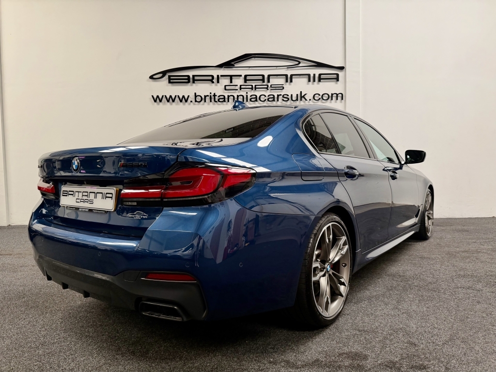 BMW 5 Series 4.4 M550i Xdrive Blue #4