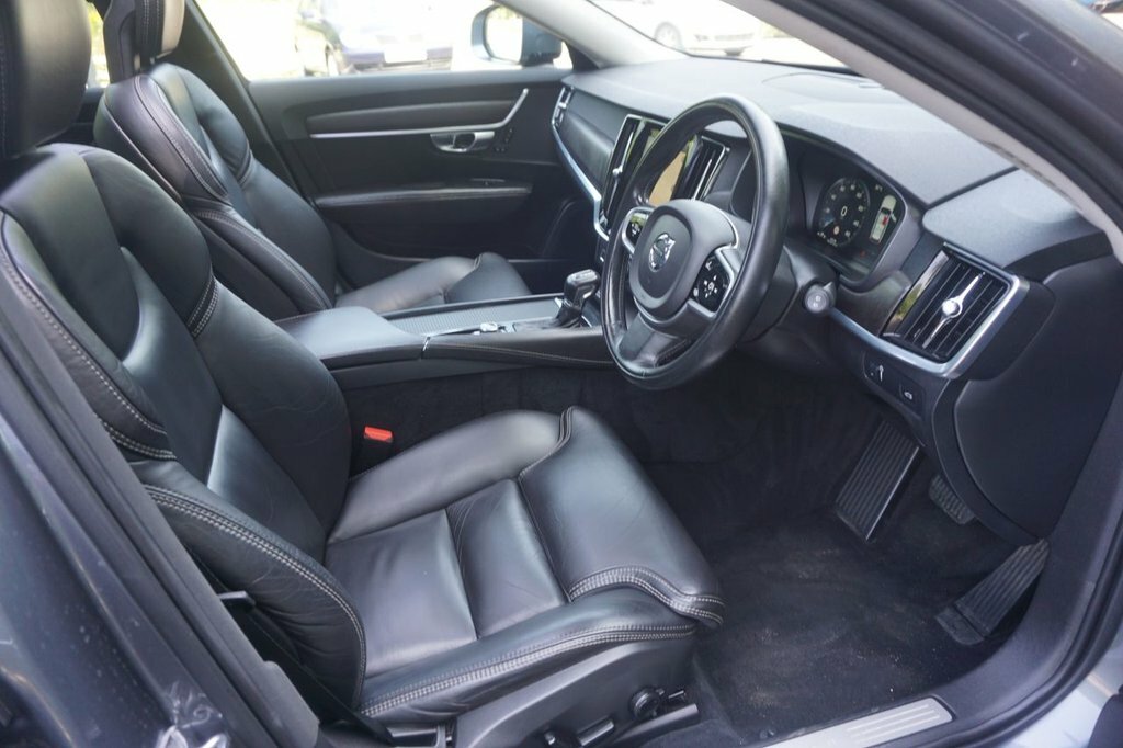 Volvo V90 Cross Country Estate Grey #4