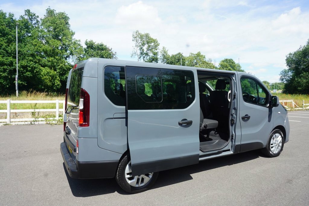 Renault Trafic 2L Sport Nav Grey #4