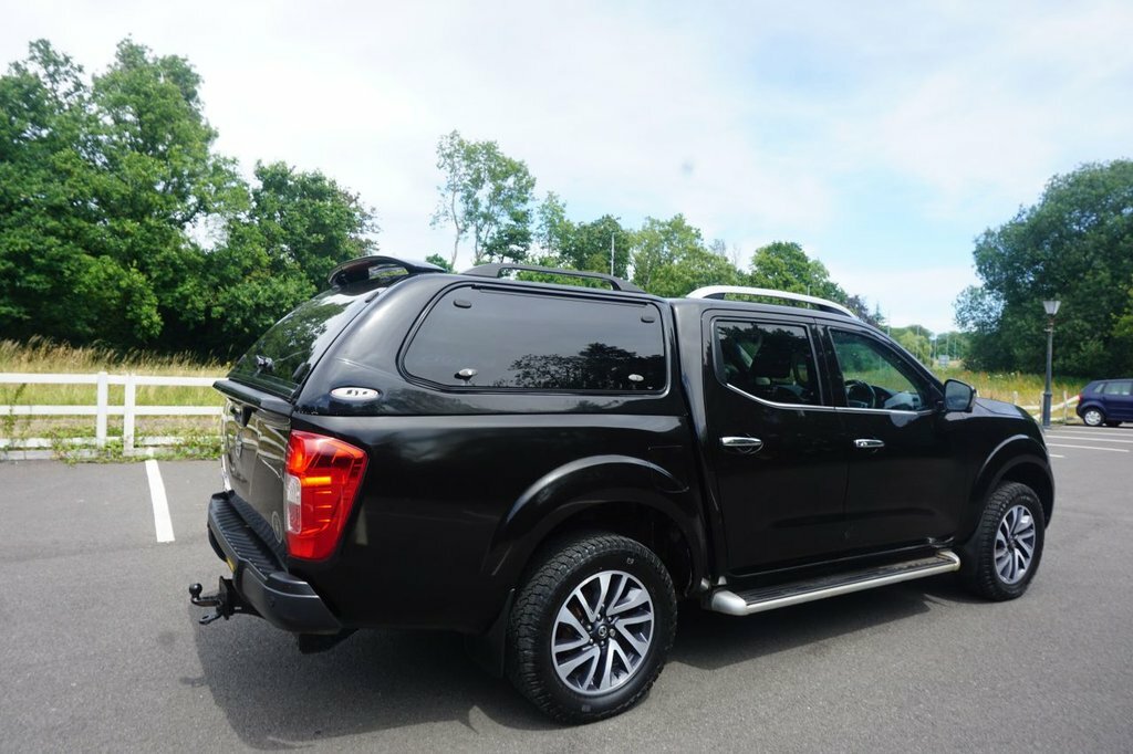 Nissan Navara 2.3L Tekna Black #4