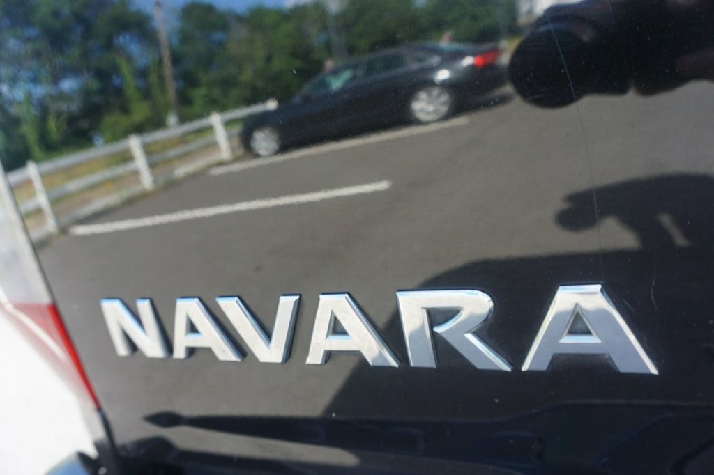 Nissan Navara Double Cab Pick Up Tekna 2.3Dci 190 4Wd Red #30