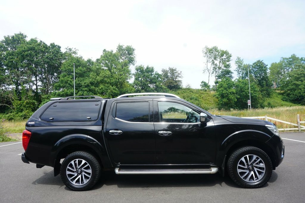 Nissan Navara 2.3L Tekna Black #2