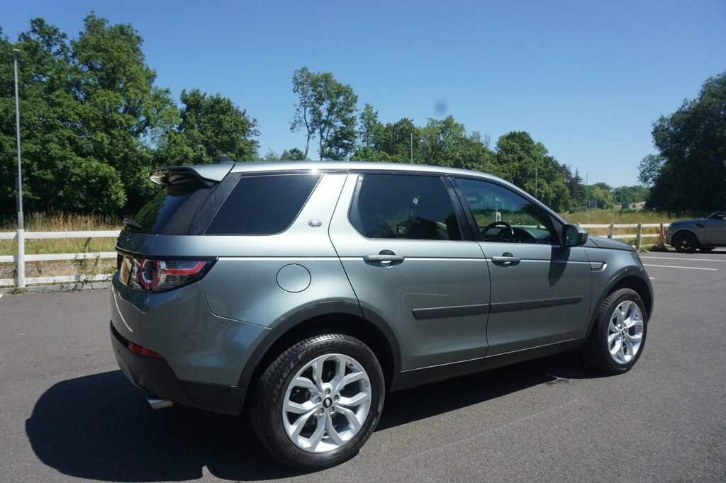 Land Rover Discovery Sport 2L Hse Grey #2