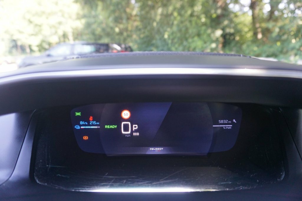 Peugeot e-2008 Gt Grey #19