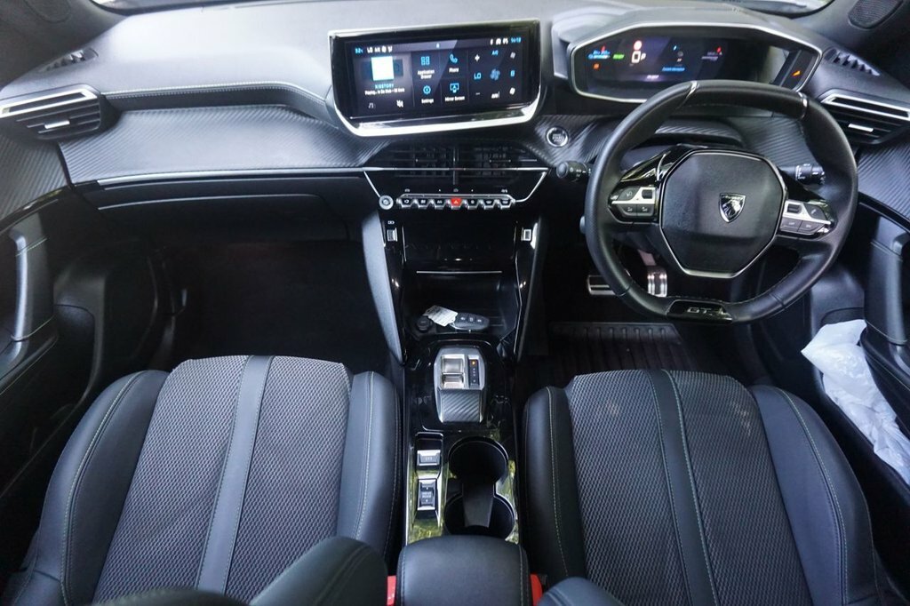 Peugeot e-2008 Gt Grey #14