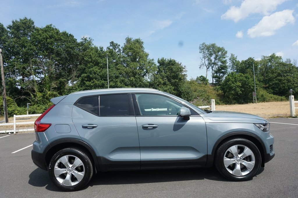 Volvo XC40 2L Momentum Grey #3