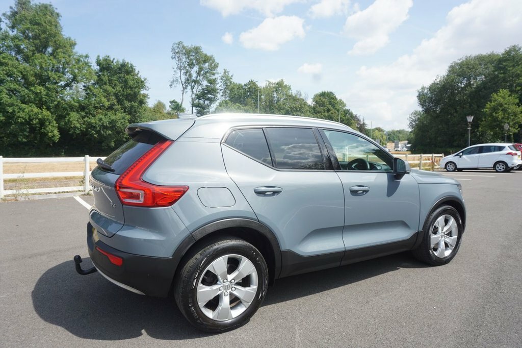 Volvo XC40 2L Momentum Grey #2