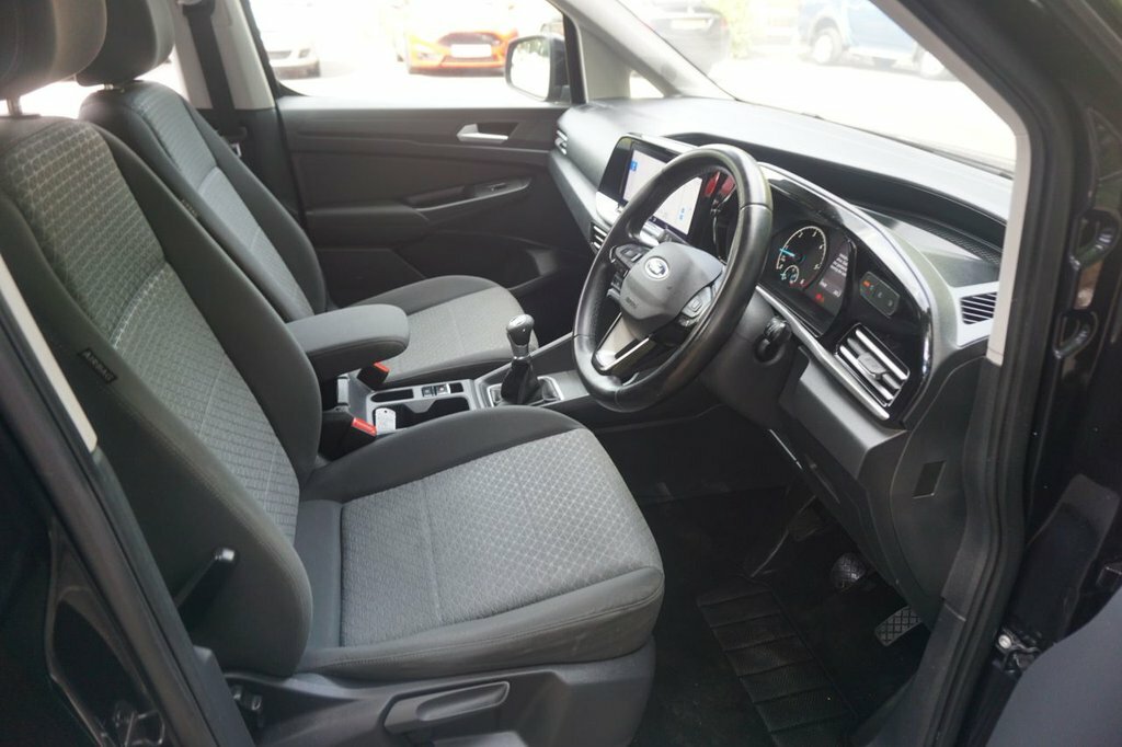 Ford Grand Tourneo Connect 2L Titanium Black #4