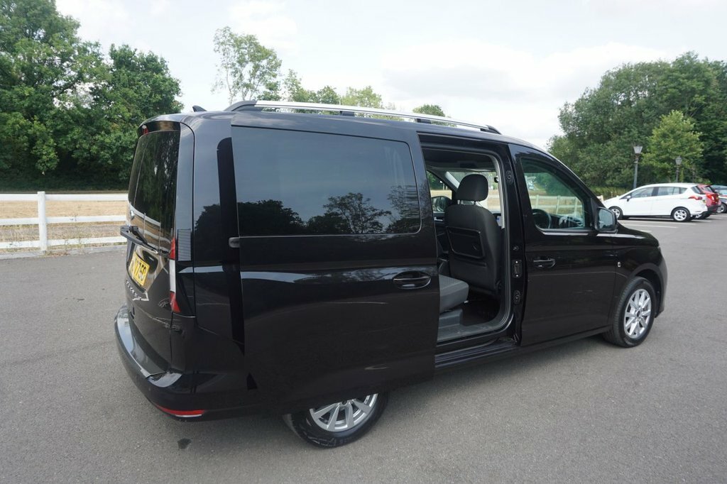 Ford Grand Tourneo Connect 2L Titanium Black #3