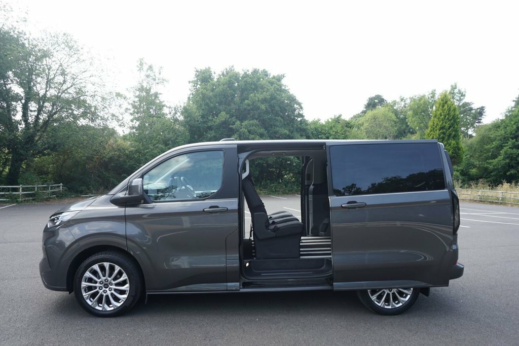 Ford Tourneo Custom Titanium Luxe Black #12