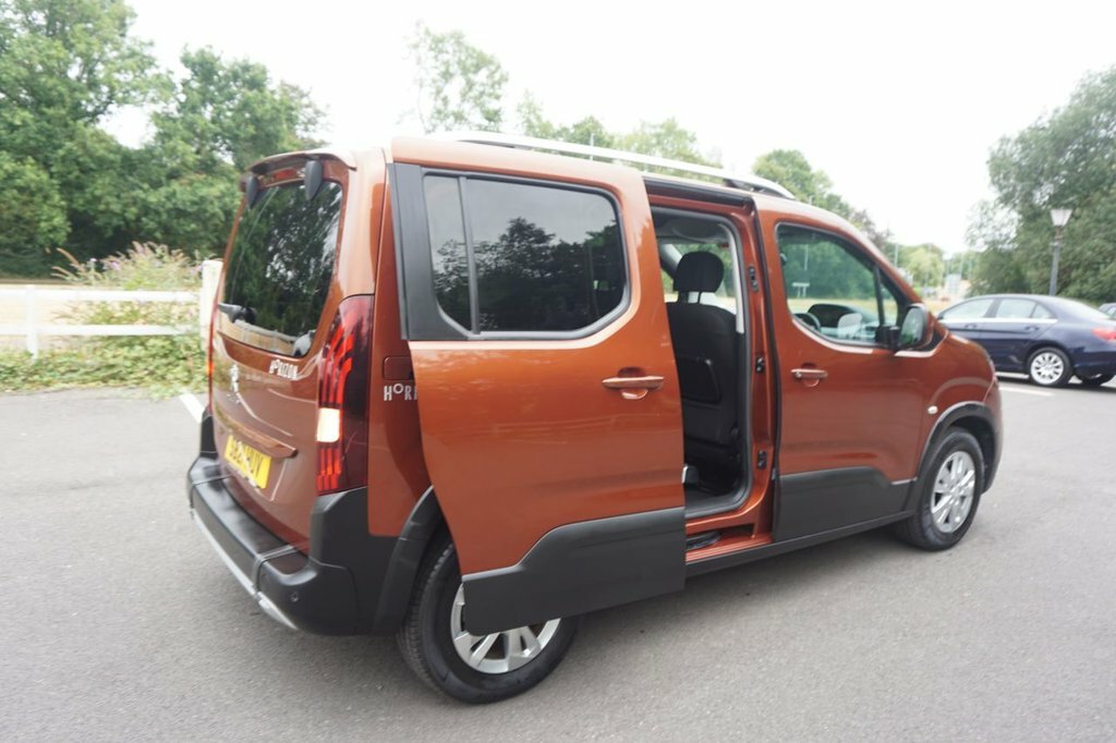 Peugeot Rifter 1.5L Allure Brown #4