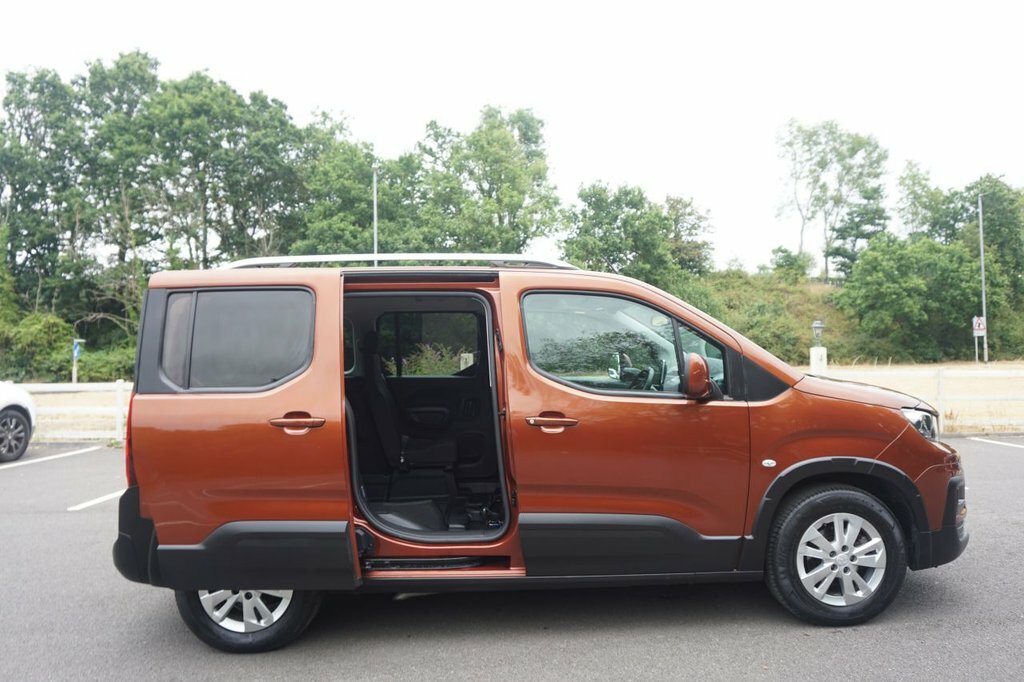 Peugeot Rifter 1.5L Allure Brown #3