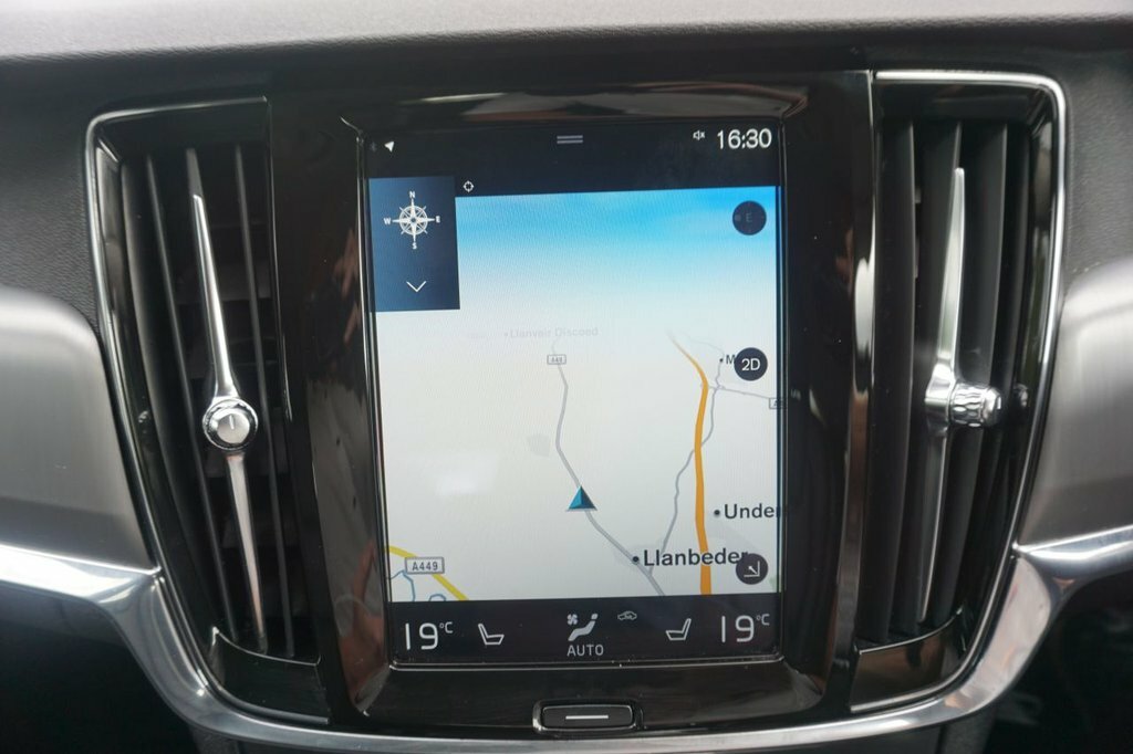 Volvo V90 2L Momentum Plus Black #6
