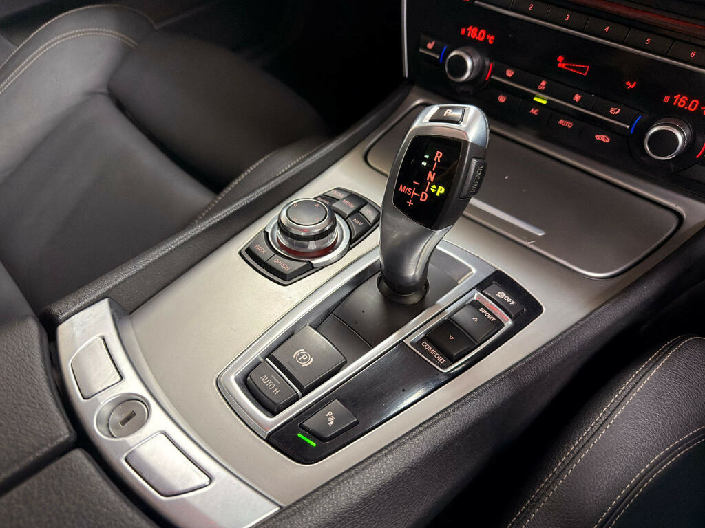 BMW 5 Series Gran Turismo M Sport Blue #19