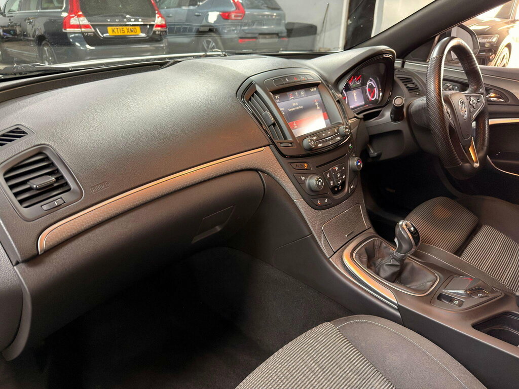 Vauxhall Insignia 1.6 Cdti Sri Start Stop Black #17