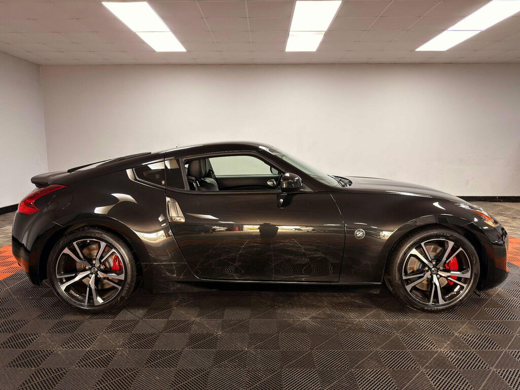 Nissan 370Z Red #10