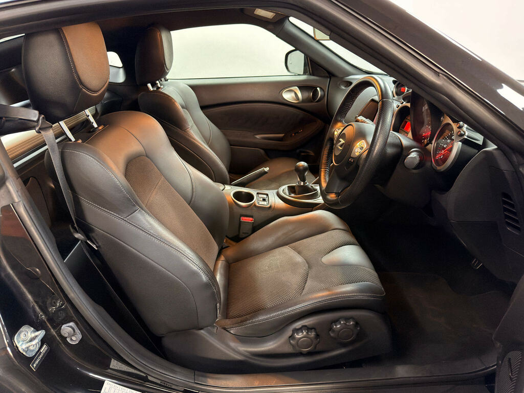 Nissan 370Z Red #23