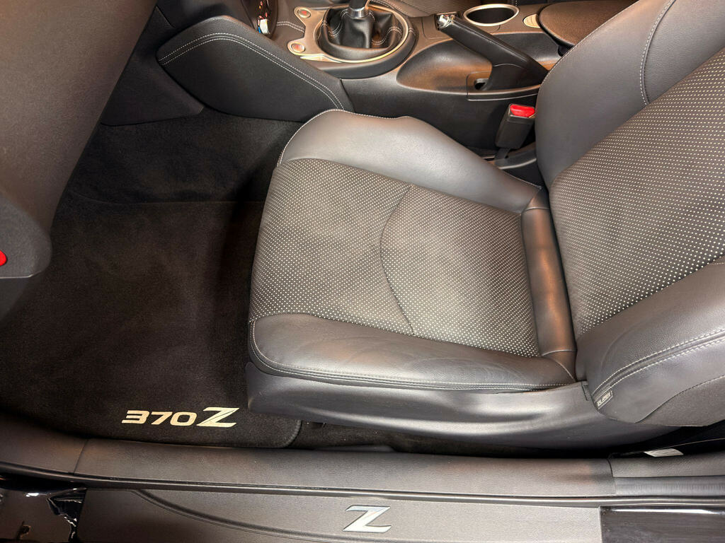 Nissan 370Z Red #57