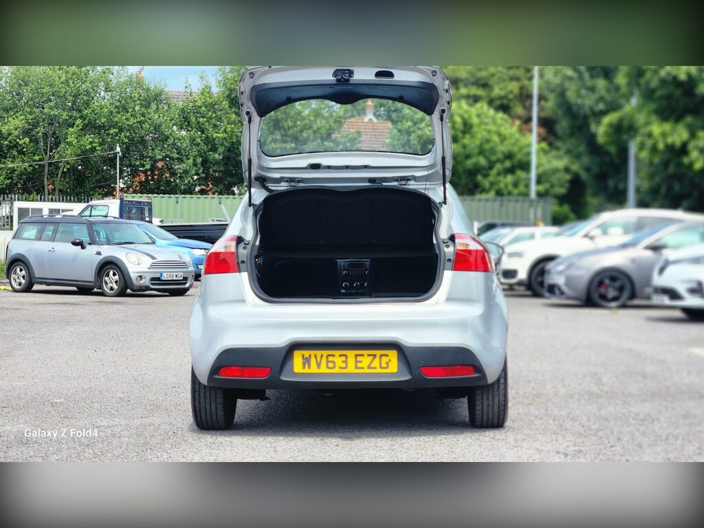 Kia RIO 1.25 1 Air Hatchback Euro 5 84 Red #9