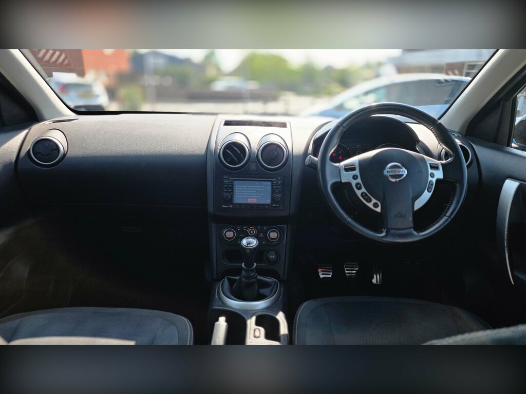 Nissan Qashqai Hatchback #11