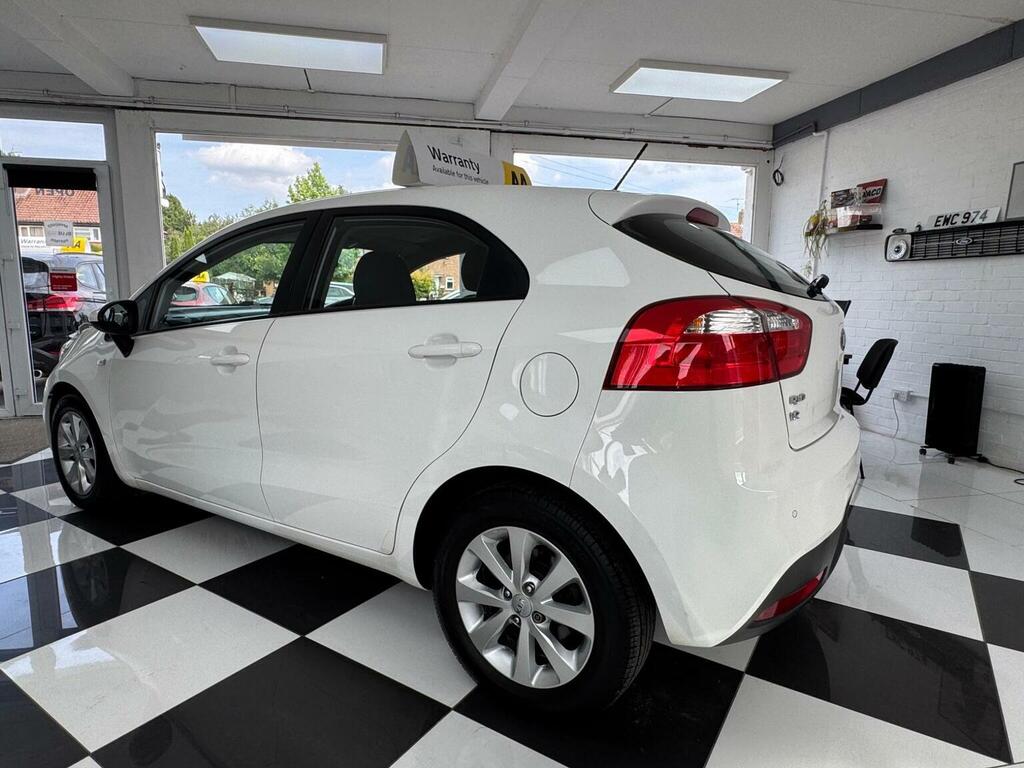 Kia RIO 1.25 Vr7 Euro 5 White #4