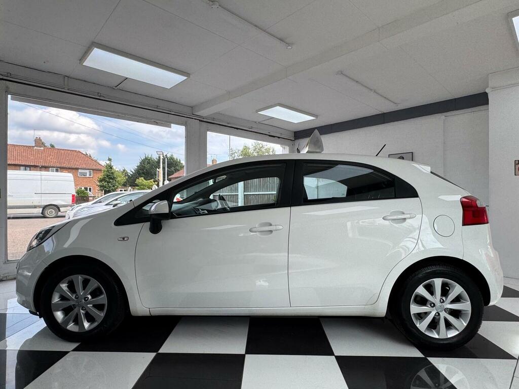 Kia RIO 1.25 Vr7 Euro 5 White #5