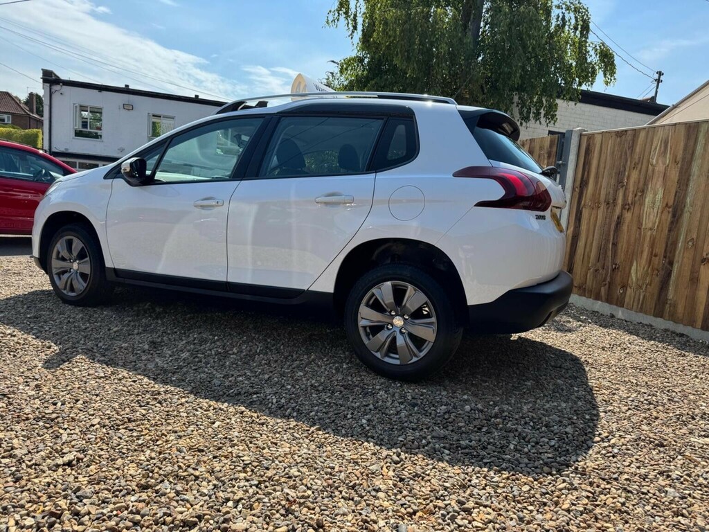 Peugeot 2008 1.2 Puretech Active Euro 6 White #4
