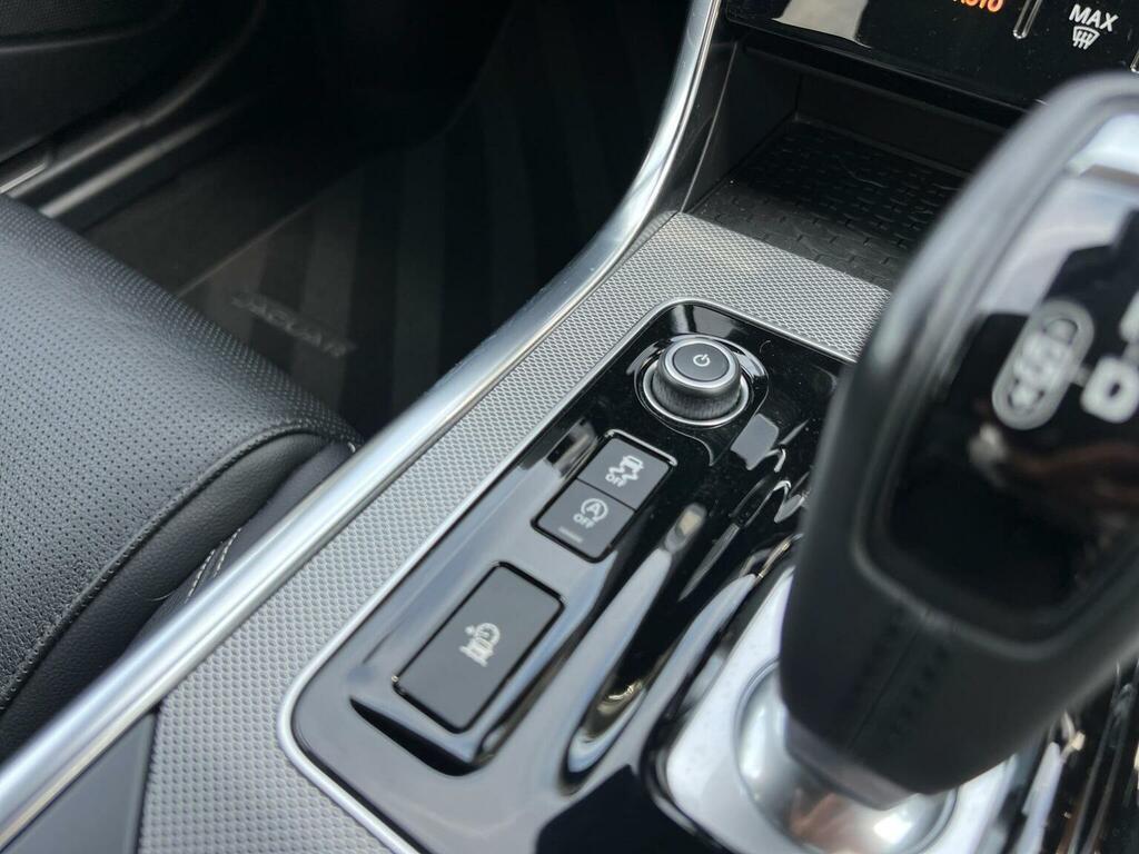 Jaguar XE 2.0 D180 R-dynamic Se Euro 6 Ss Silver #23