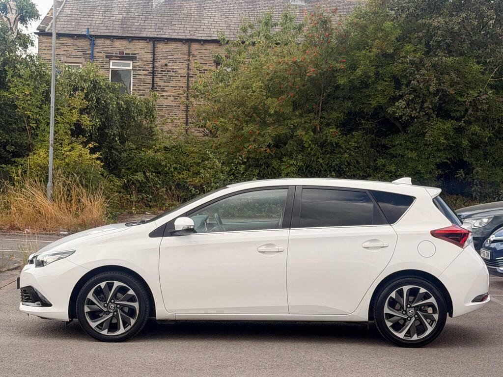 Toyota Auris 1.8 Vvt-h Design Cvt Euro 6 S S White #5