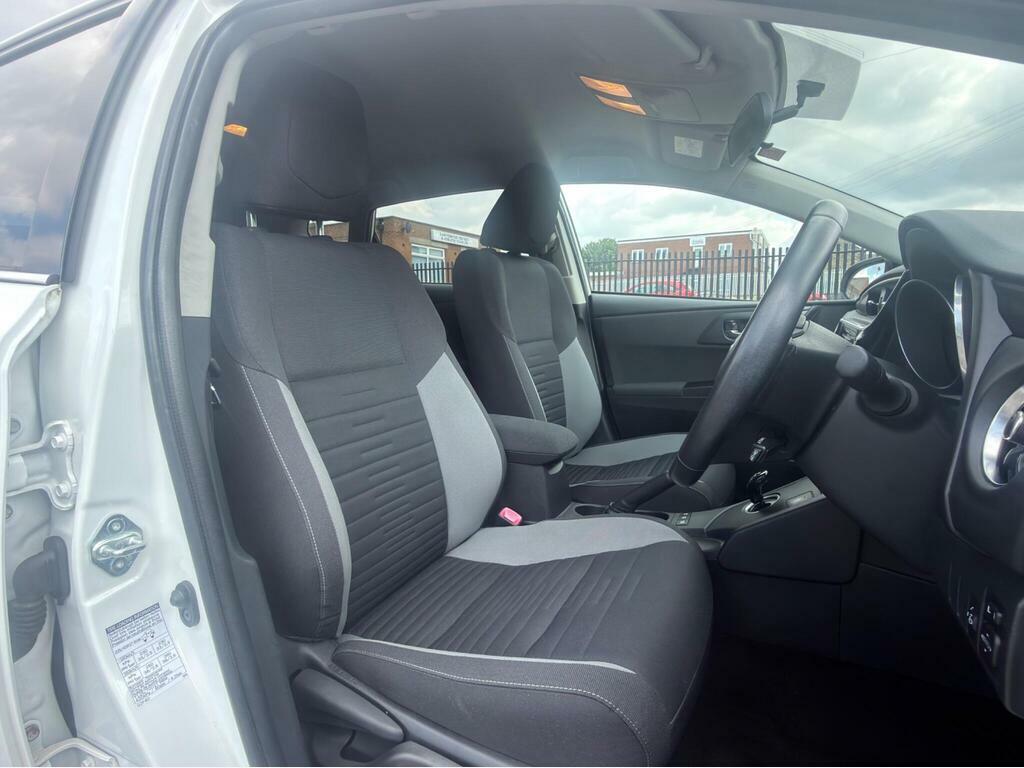 Toyota Auris Excel Grey #14