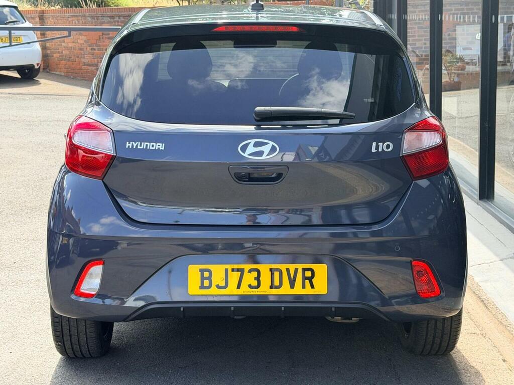 Hyundai I10 Hatchback 1.2 Premium Euro 6 Ss 2023 BJ73DVR Grey #4