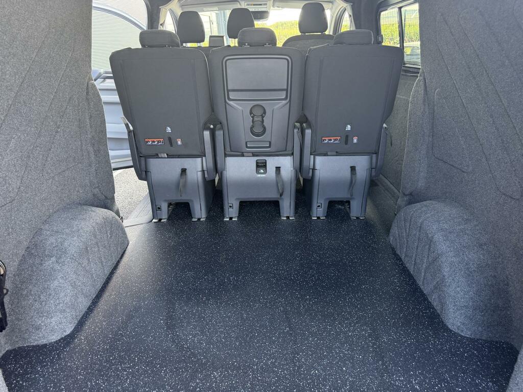 Ford Transit Custom 2.0 280 136 6 Speed Ecoblue Limited 6 Seat Kombi 5 YM74XNE Silver #4