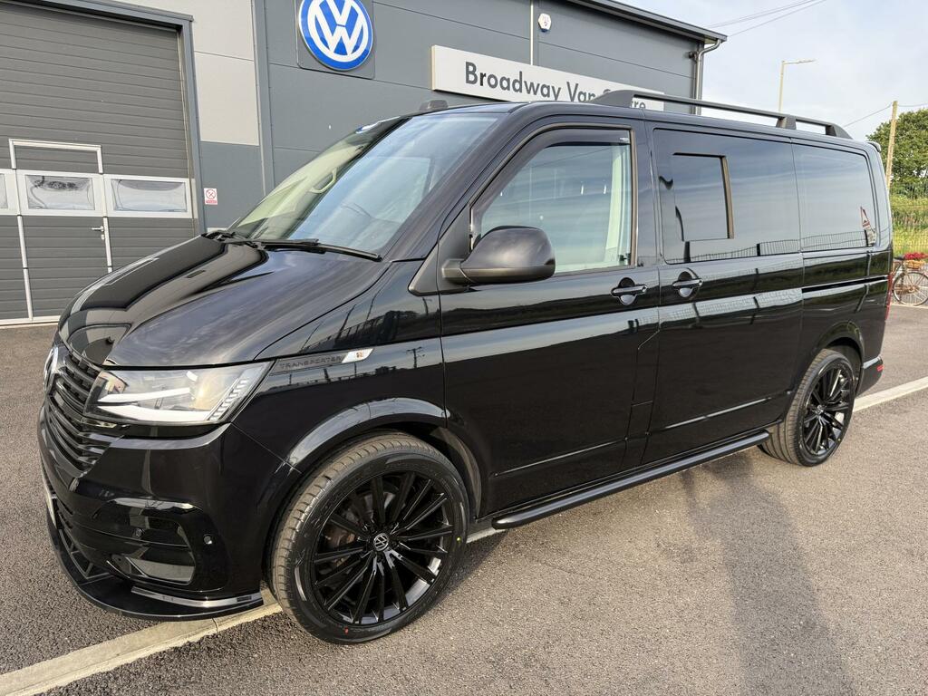 Volkswagen Transporter Shuttle 2.0 Tdi Se 150 7 Speed Dsg Swb In Black