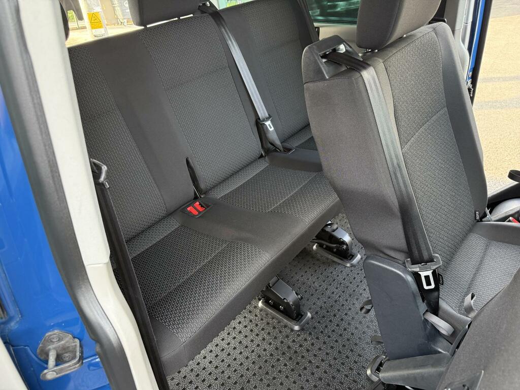 Volkswagen Transporter Shuttle 2.0 Tdi Bluemotion Tech S 150 7 Speed Dsg Lwb Blue #3