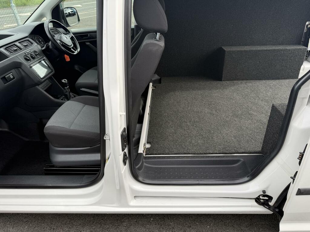 Volkswagen Caddy 2.0 Tdi C20 Bluemotion Tech Startline Panel Van VE18LDJ White #4