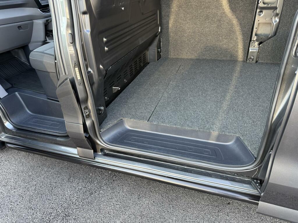 Volkswagen Transporter 2.0 Tdi 150 6 Speed Commerce Plus Panel Van Di Grey #4
