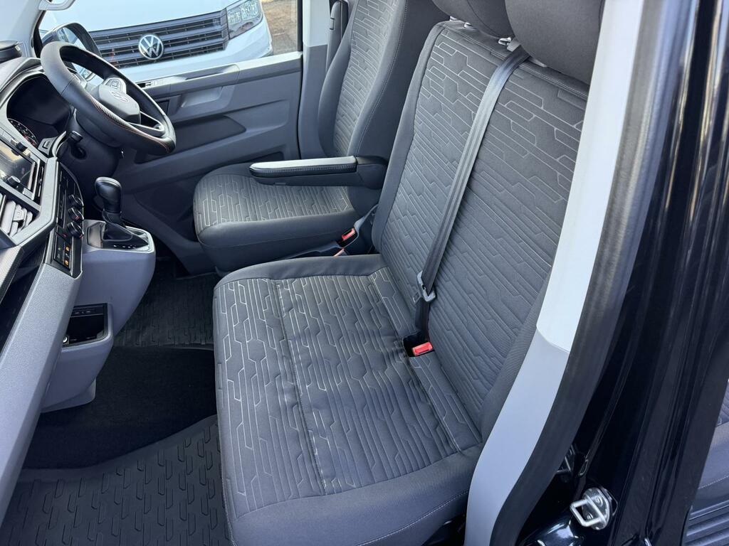 Volkswagen Transporter Shuttle 2.0 Tdi 150Ps Se Minibus Dsg  #24