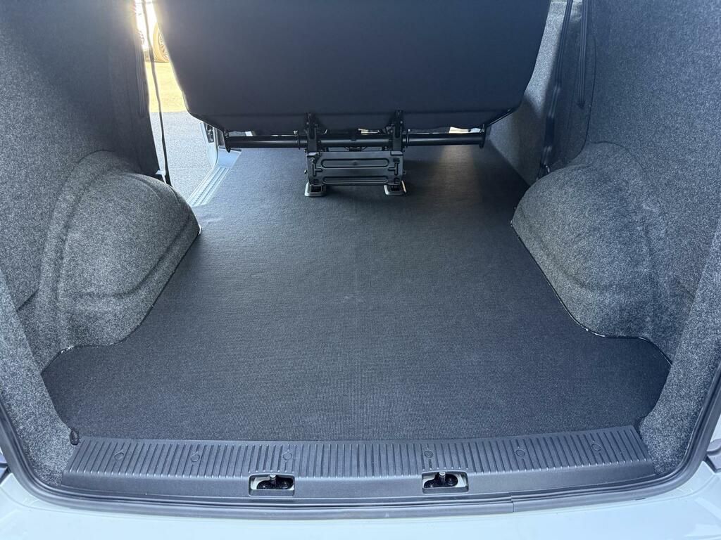 Volkswagen Transporter 2.0 Tdi 6 Seat Kombi Startline S LD71CXW White #4